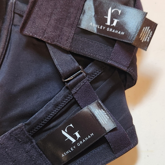 Bras - Picture 4 of 7